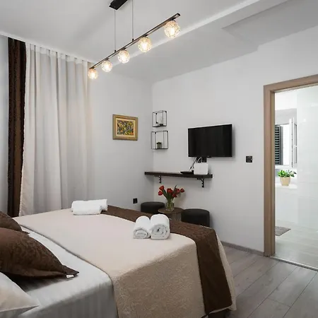 Luxe Collection @ Centre Old Town Daire Split